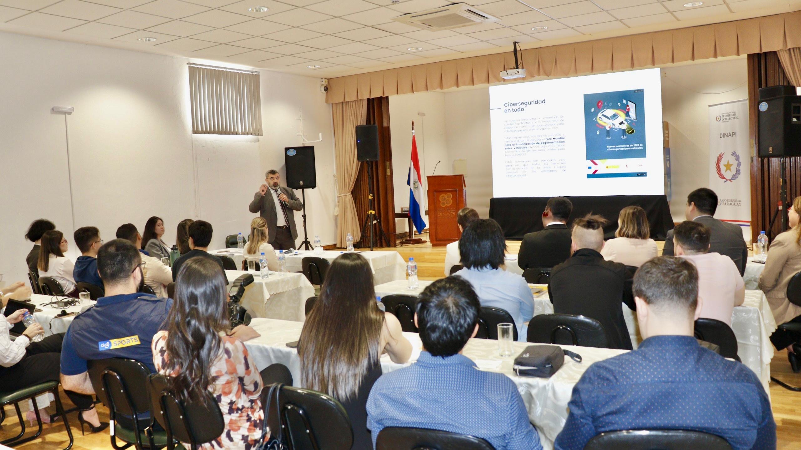 Creadores de contenido digital recibieron información actualizada sobre Propiedad Intelectual y cibercrimen