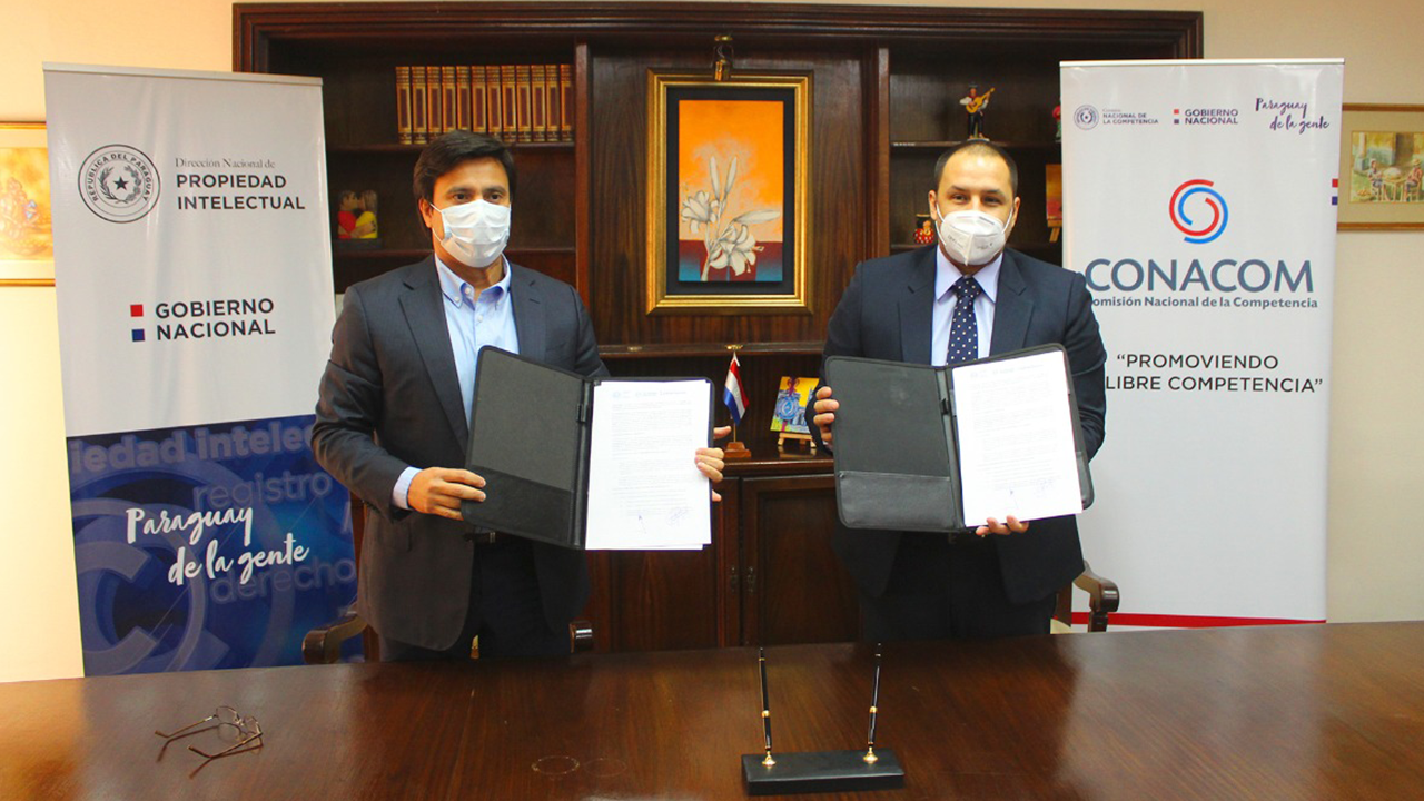 DINAPI y CONACOM firman convenio interinstitucional de cooperación