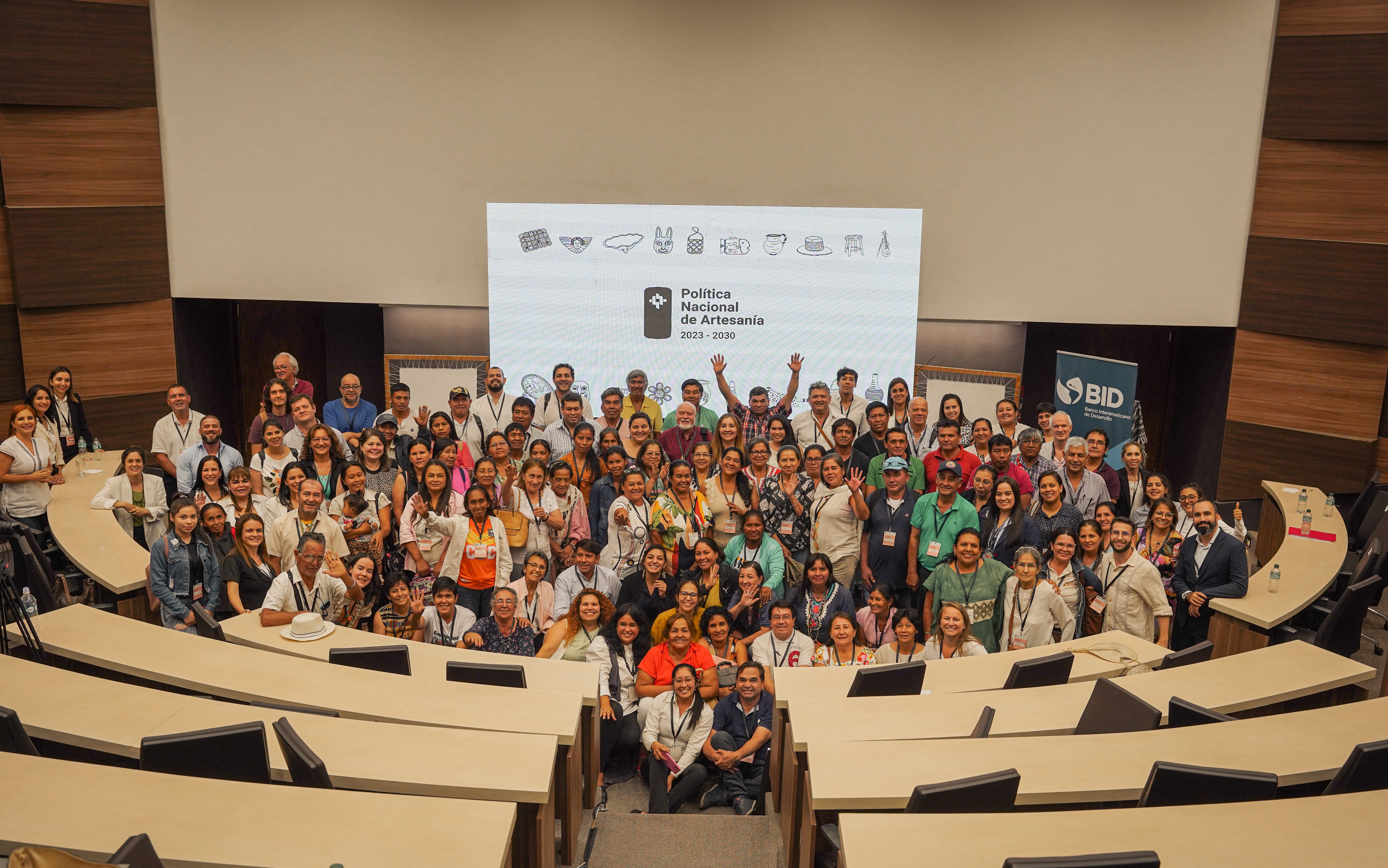La DINAPI participa en la elaboración de primera Política Nacional de Artesanía del Paraguay.