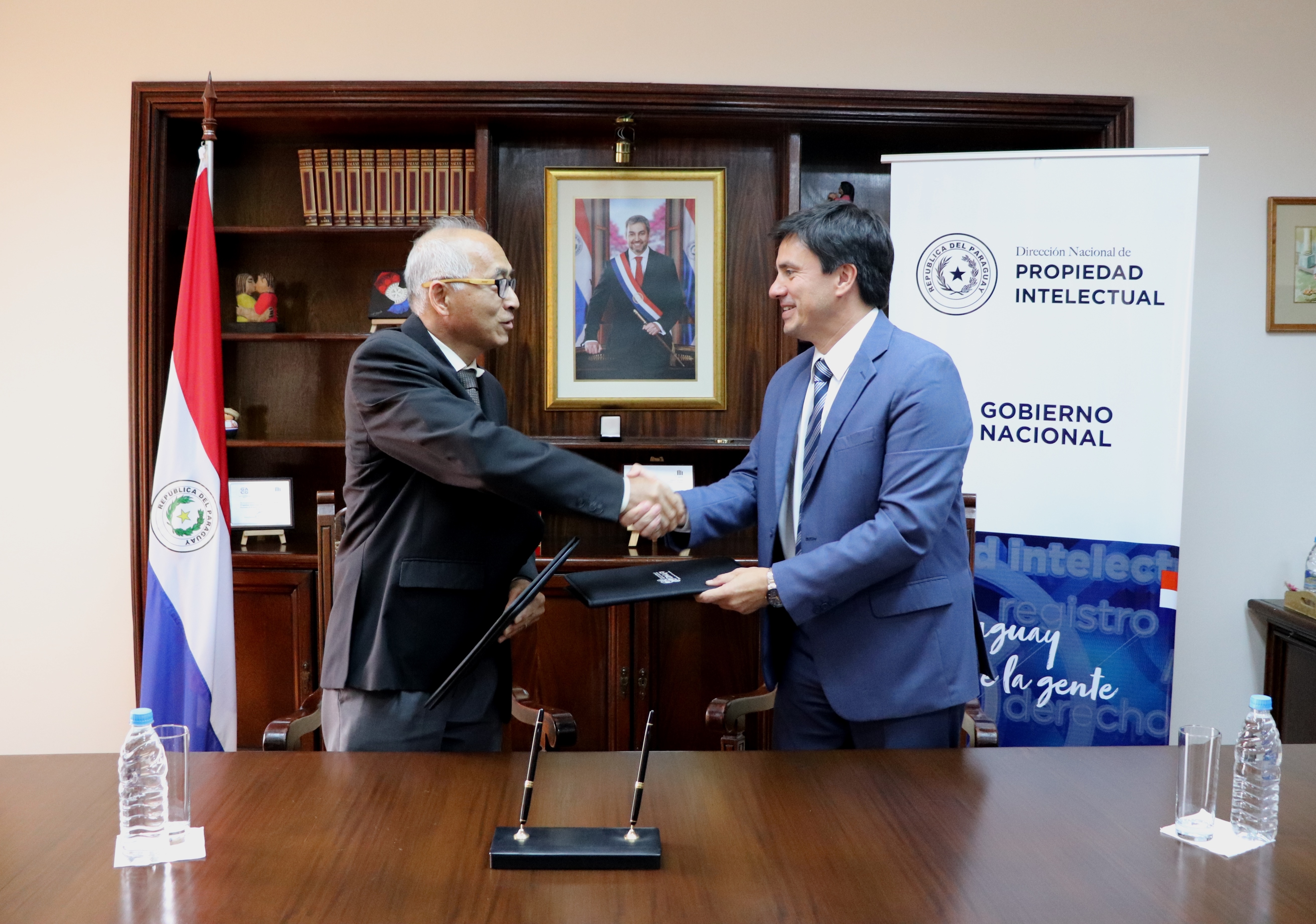 DINAPI y SEN establecen acciones conjuntas en gestión y prevención de riesgos.