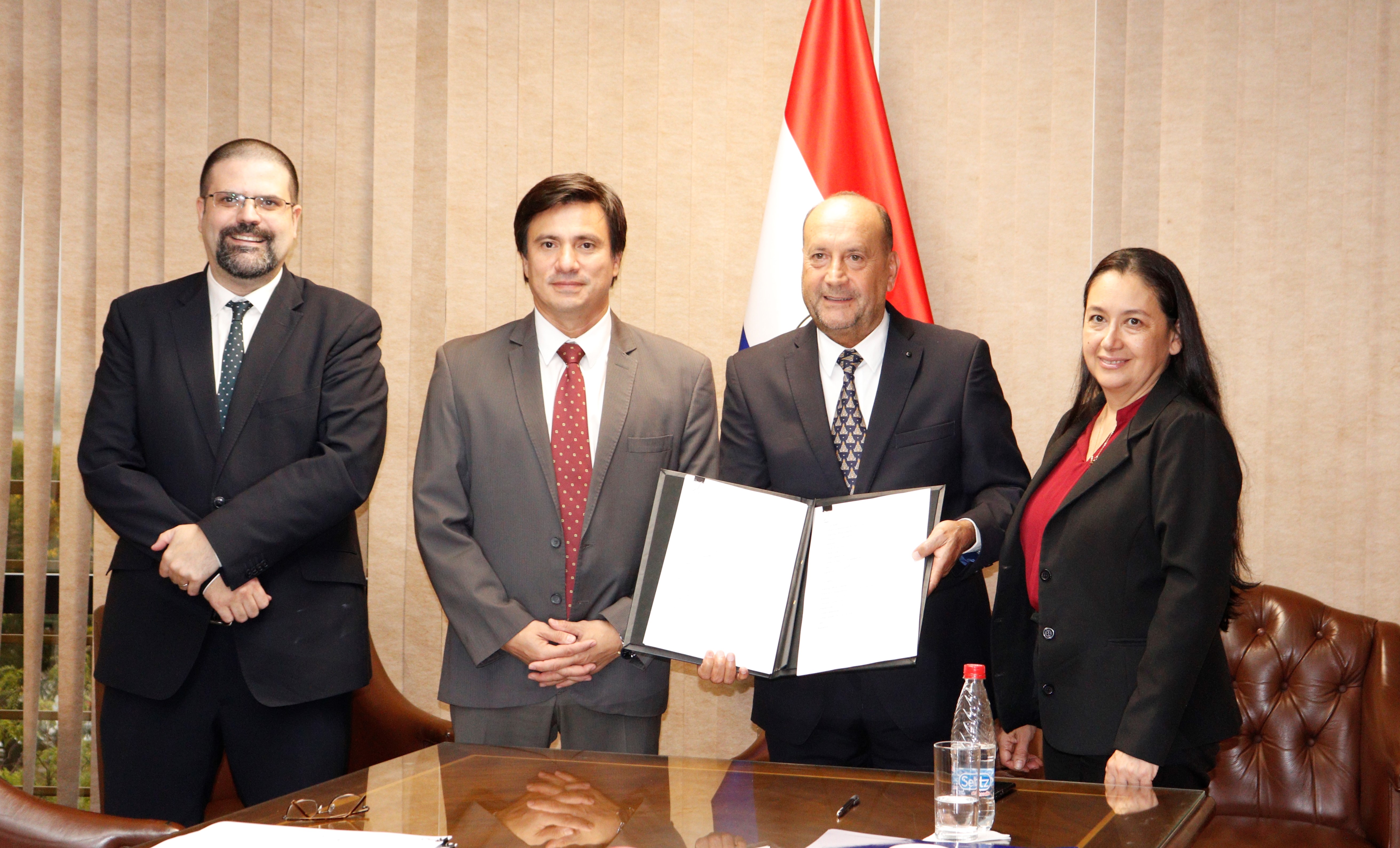 La DINAPI coordinó un convenio internacional que permitirá el acceso a más de 700.000 audiolibros destinados a personas ciegas y con discapacidad visual