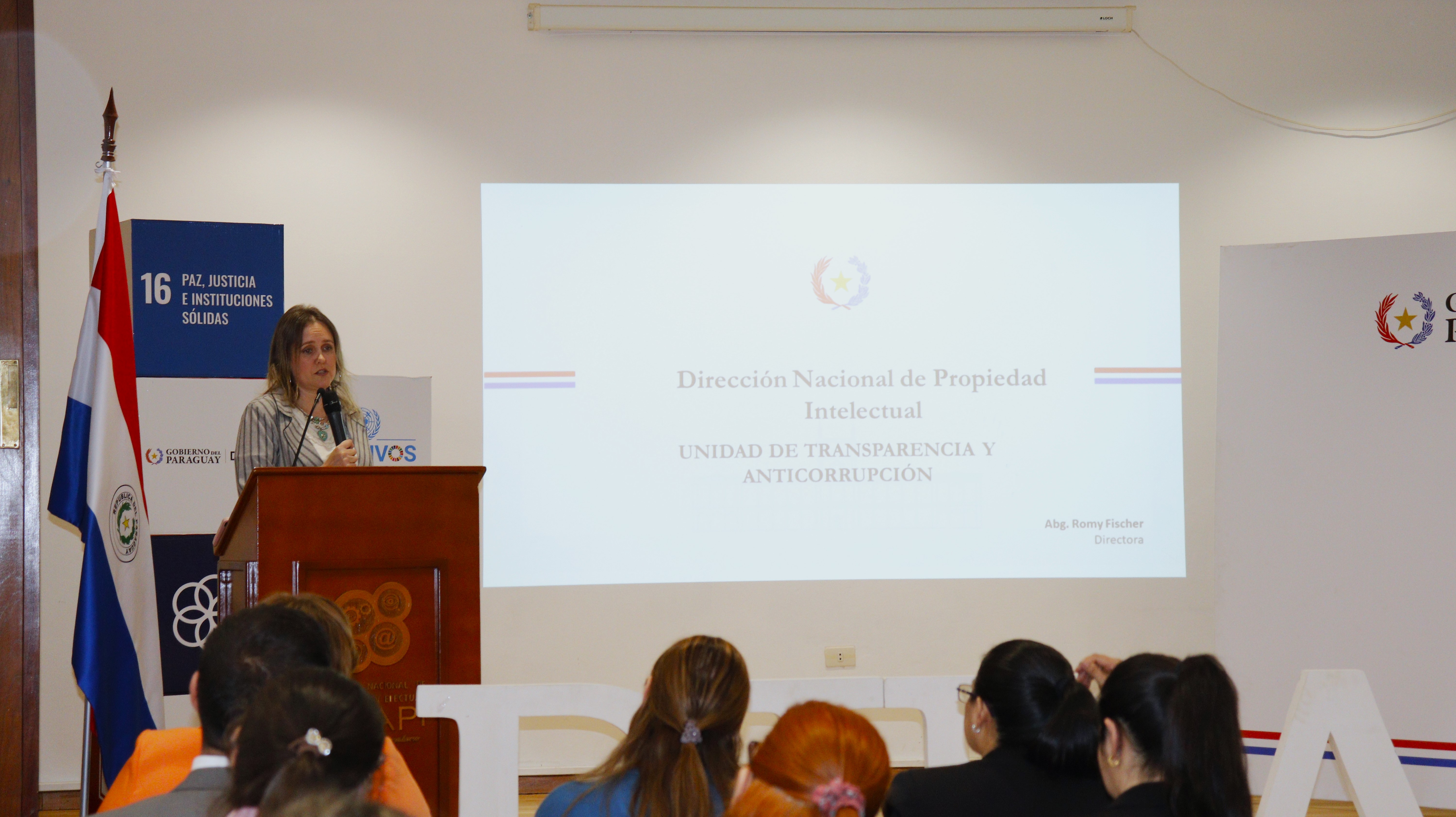 Funcionarios de la DINAPI se capacitaron en políticas de transparencia y anticorrupción