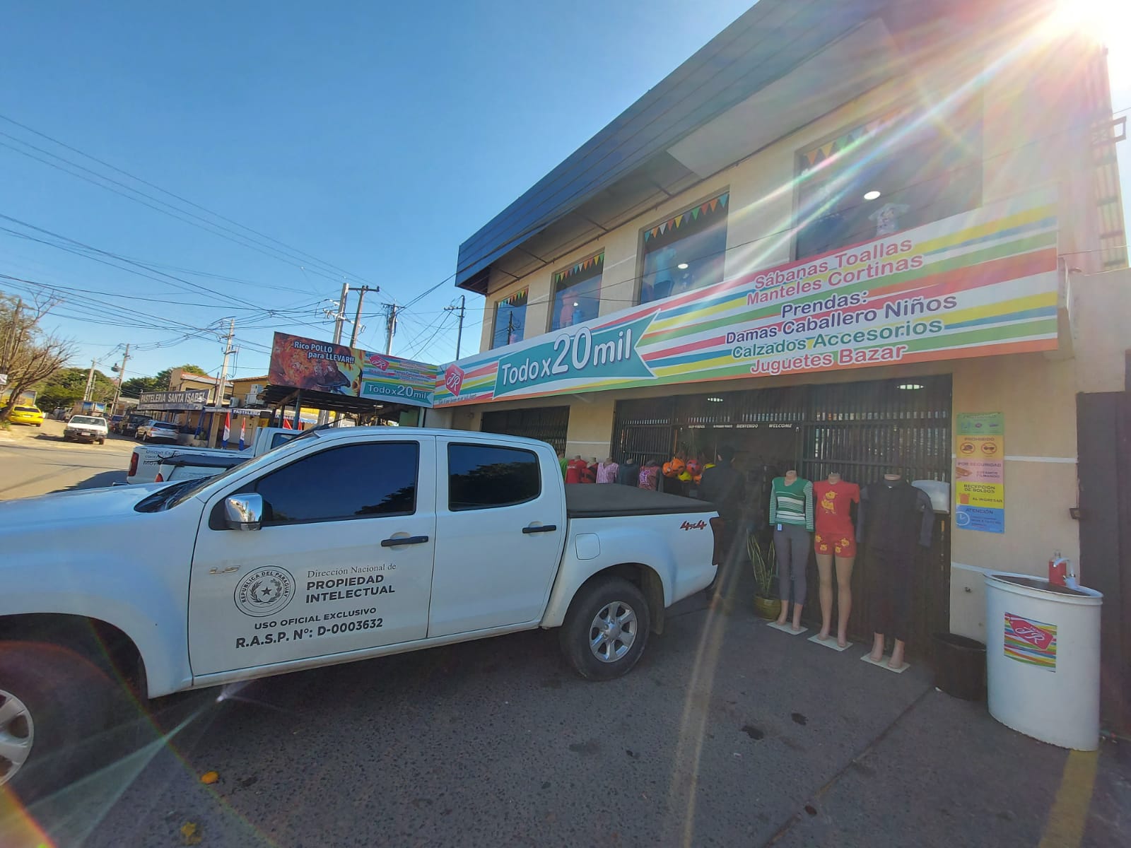 Dinapi acompaña procedimiento de incautación de mercaderías presuntamente falsificadas